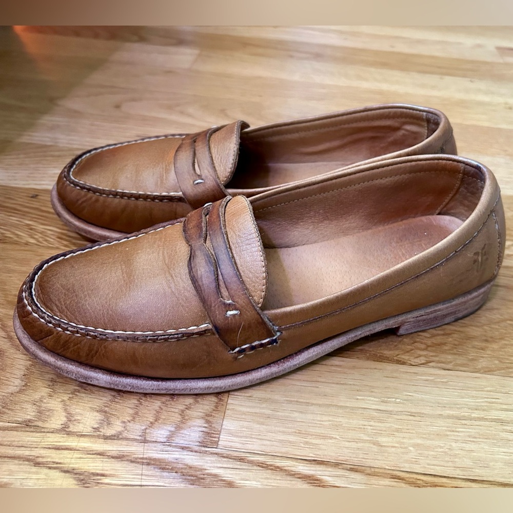 Frye Otis Penny Loafer in Camel size 7.5 leather flats preppy vintage
